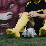Fussballstulpen und Socken Grösse 42-47 Gelb Set Tubxx und GripSoxx