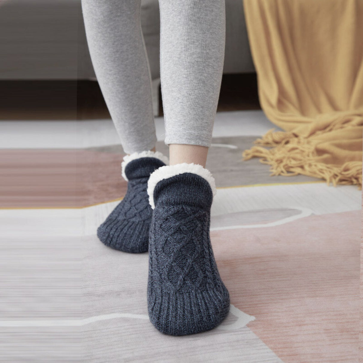 Hausschuhe Gr. 35-38 Fuzzy-Socken Kuschelsocken Pantoffeln Wintersocken