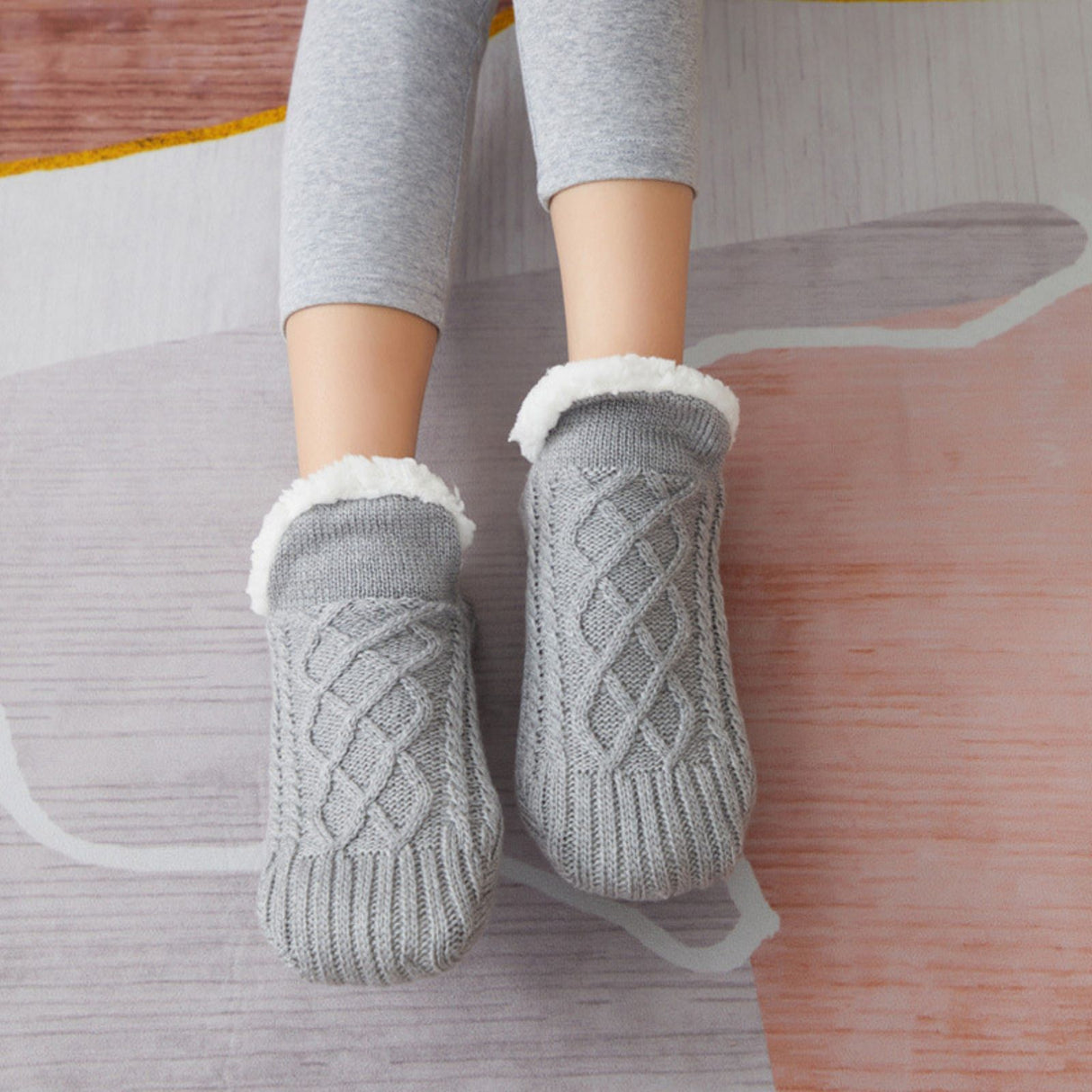 Fuzzy-Socken Gr. 35-38 Kuschelsocken Wintersocken Hausschuhe Pantoffeln